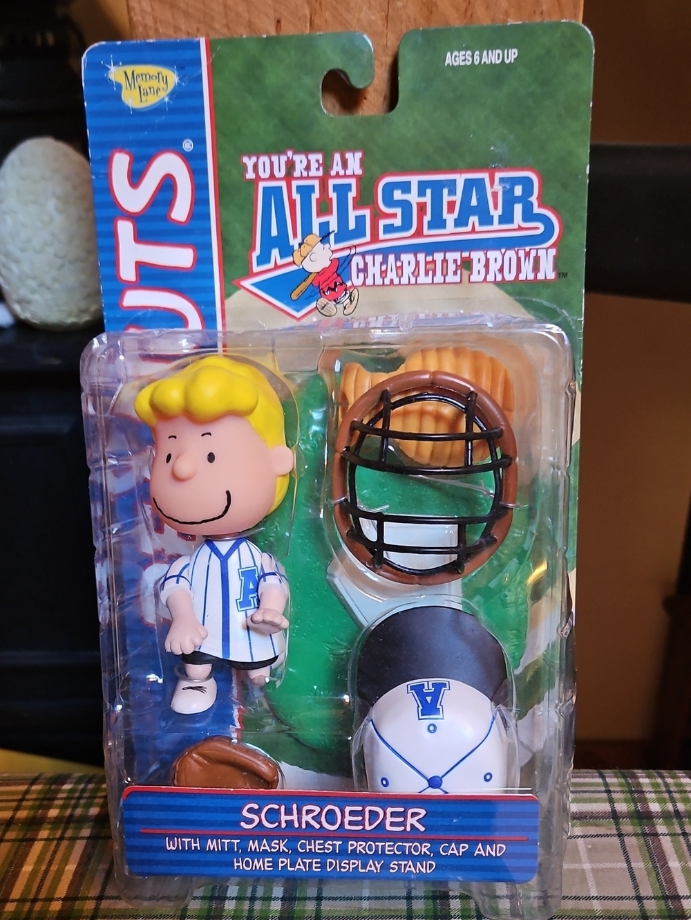 Vintage NIB You're An All Star Charlie Brown Schroeder As A Catcher